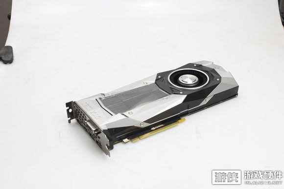 GTX1080新旗舰显卡拆解 带你看穿老黄心里的秘密