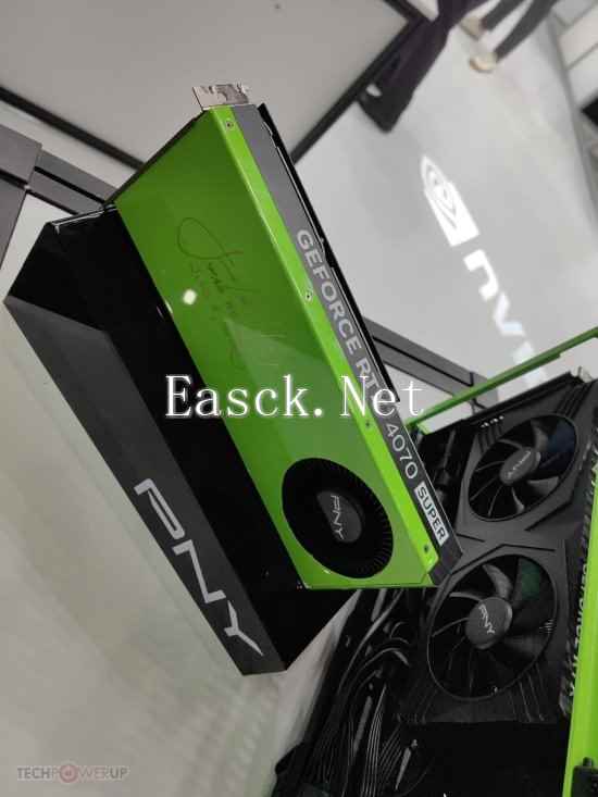 老黄本人点赞！PNY RTX 4070 SUPER纯绿外观获关注