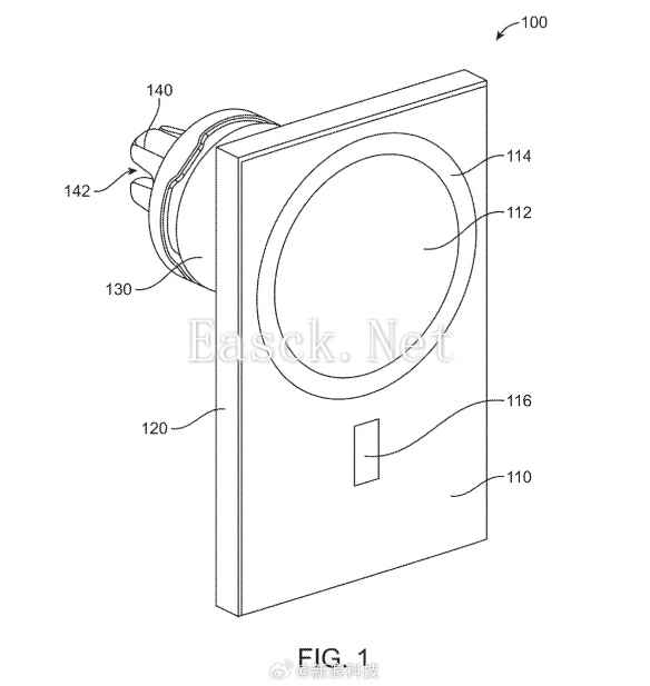 苹果新专利探索iPhone车用无线充电MagSafe支架！