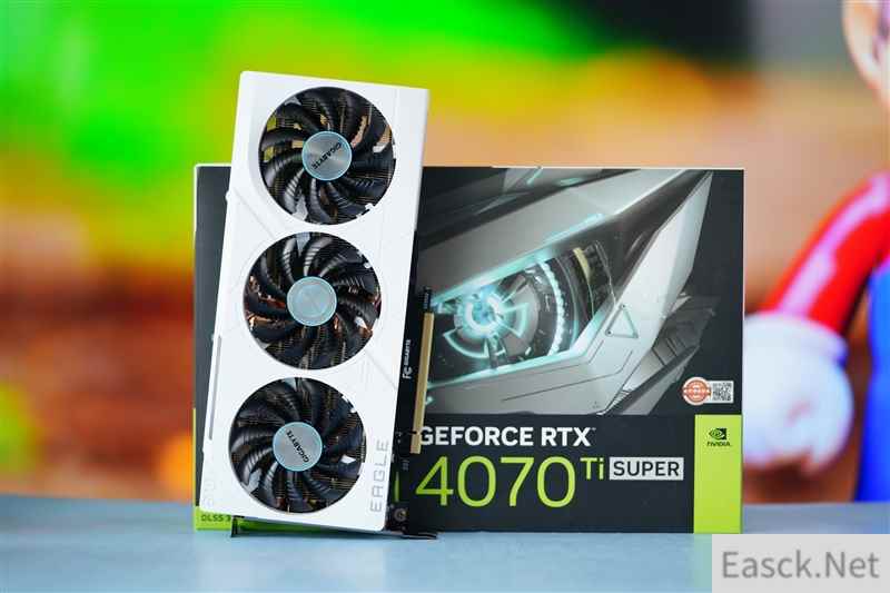 技嘉RTX 4070 Ti SUPER Eagle OC ICE冰猎鹰显卡评测：261mm小身材也有强劲性能 小超RTX 3090 Ti