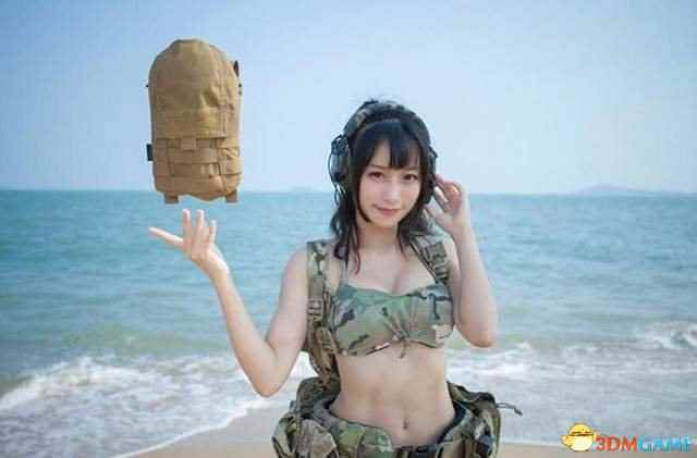 萌妹COS《绝地求生》 武装美少女登上吃鸡战场